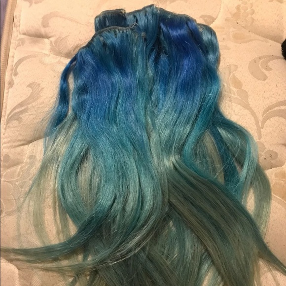 Blue extensions - Picture 1 of 2